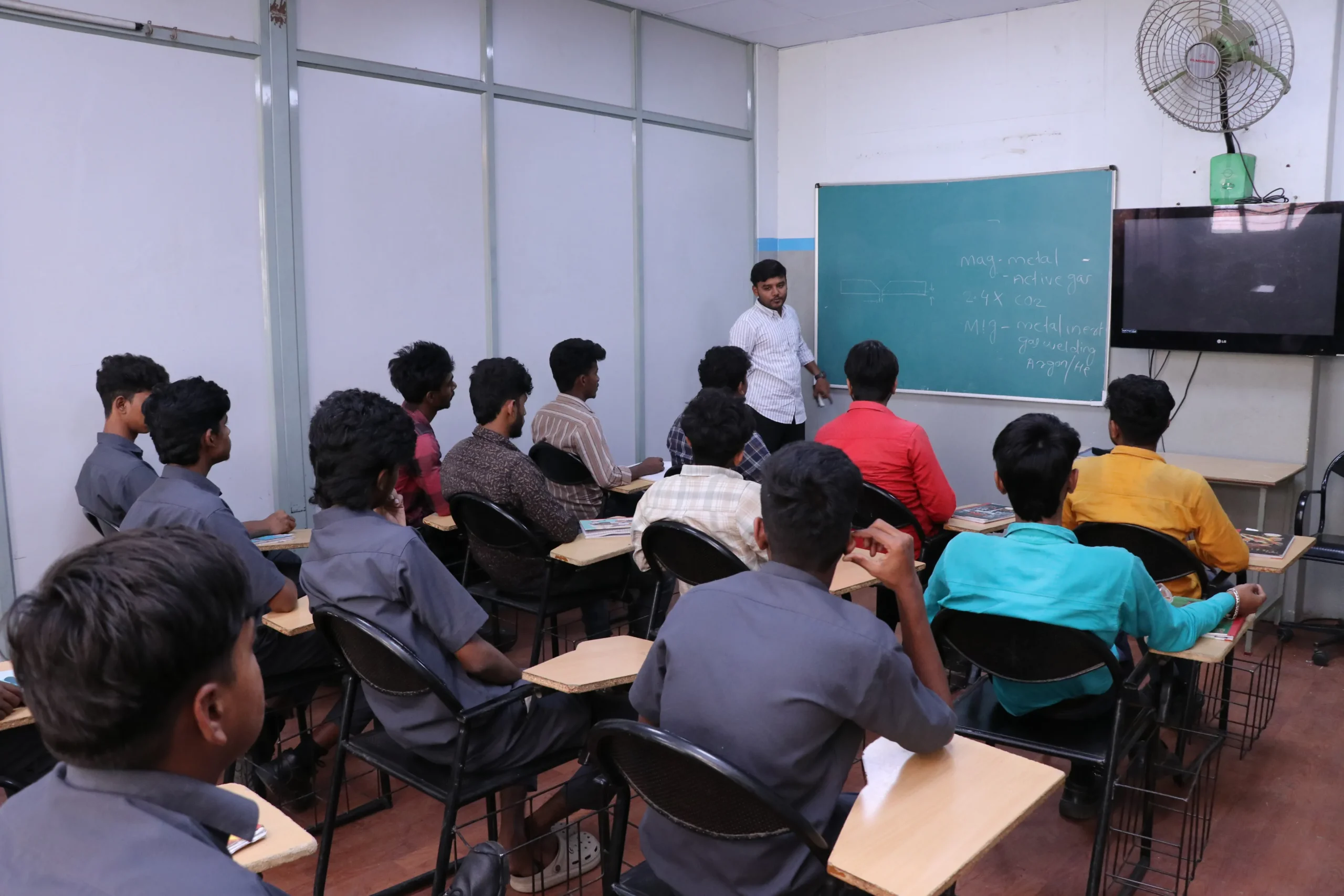 8d7f95a0eca105fdafcf2356d92076aa5e8f1f93